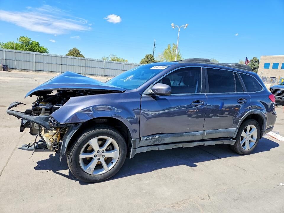 2014 SUBARU Outback