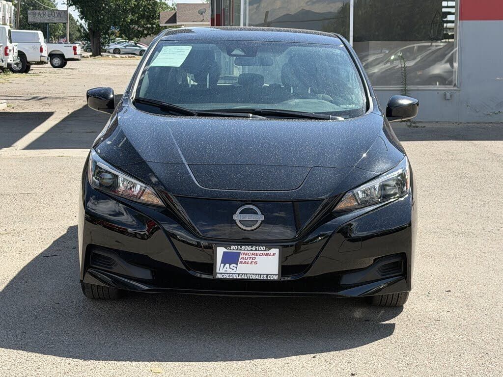 2025 NISSAN Leaf