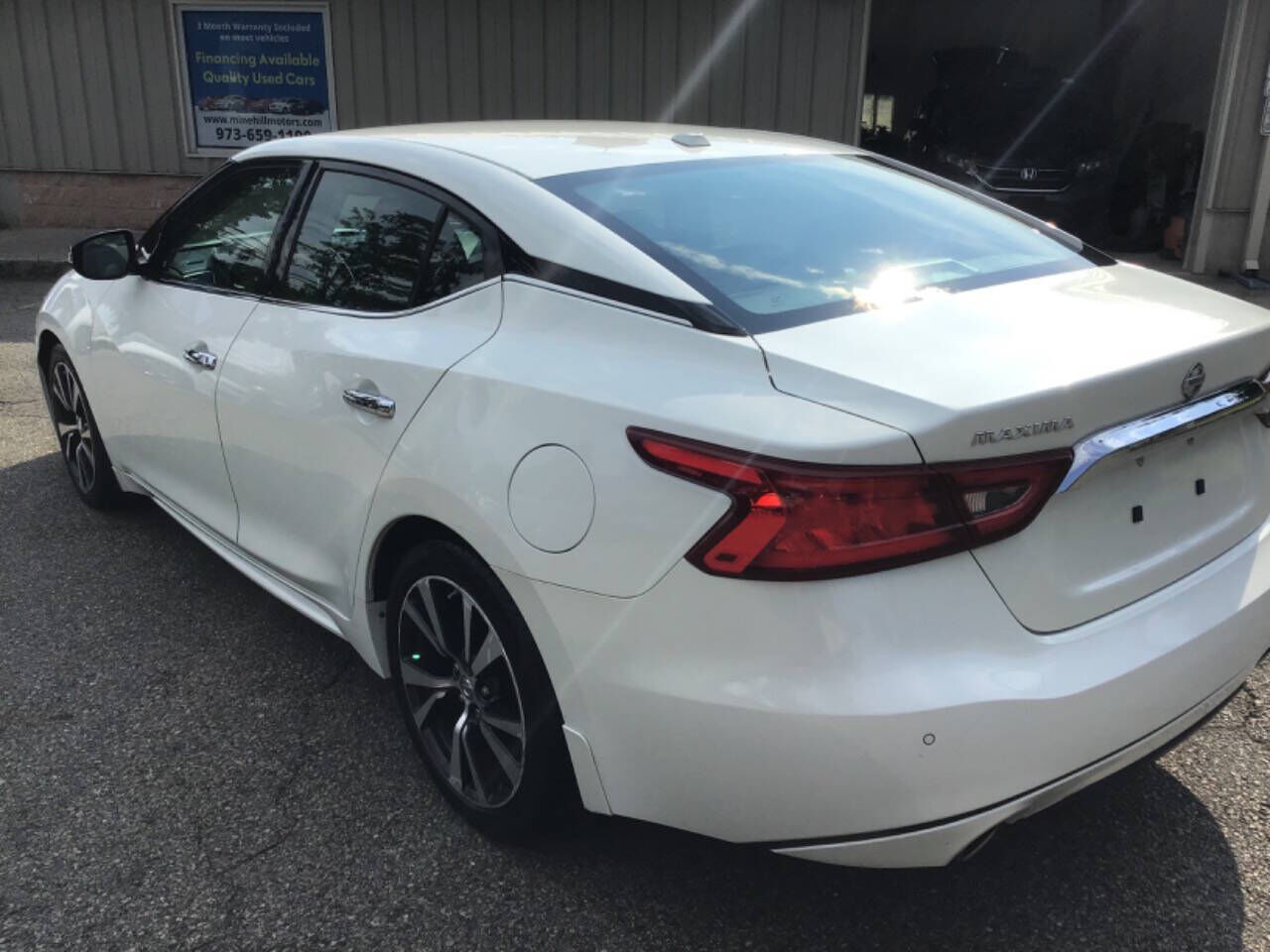 2016 NISSAN Maxima