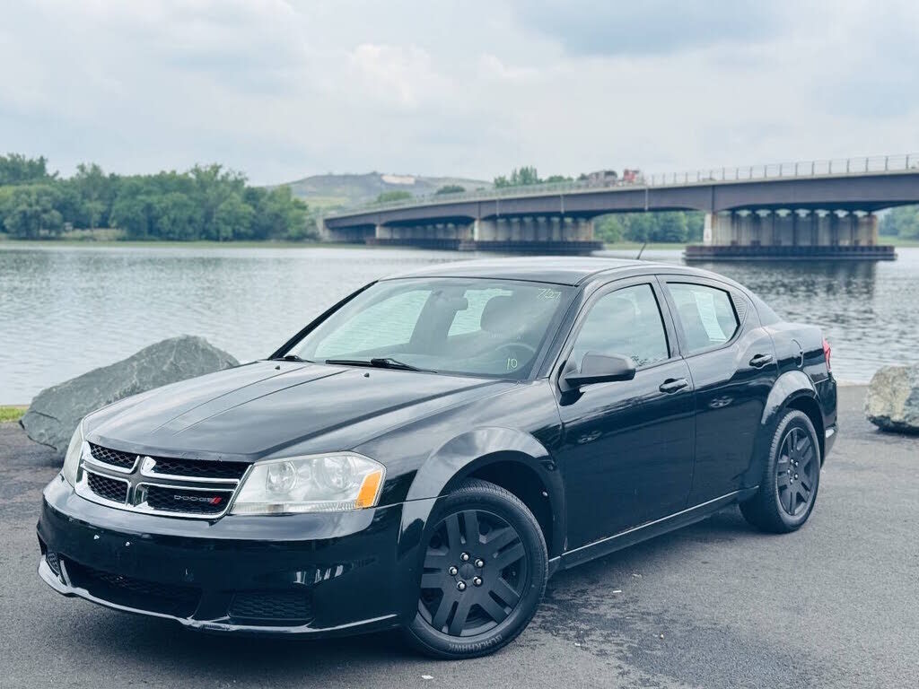 2013 DODGE Avenger