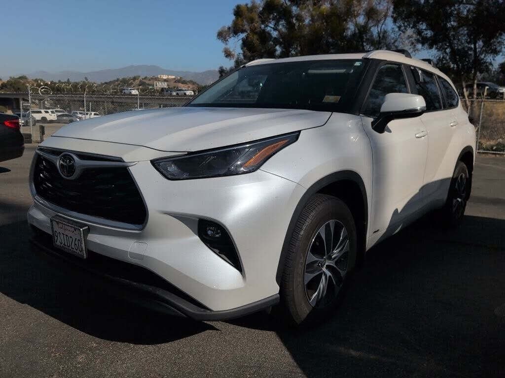2025 TOYOTA Highlander