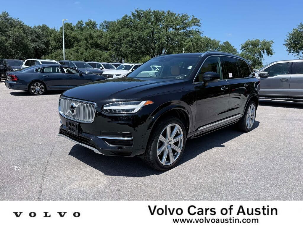 2017 VOLVO XC90