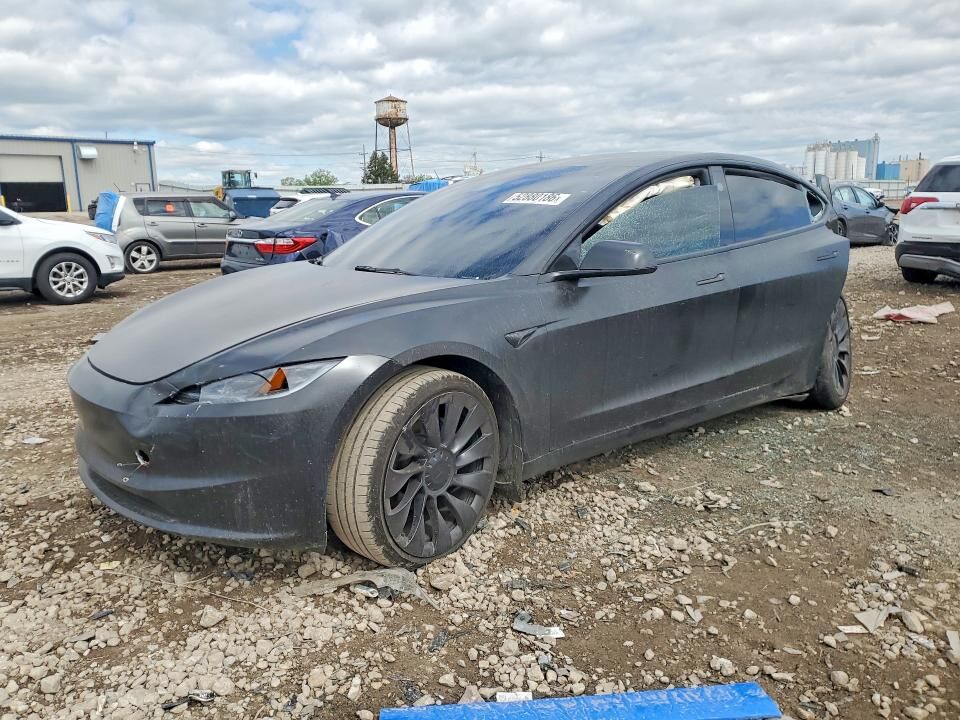 2024 TESLA Model 3