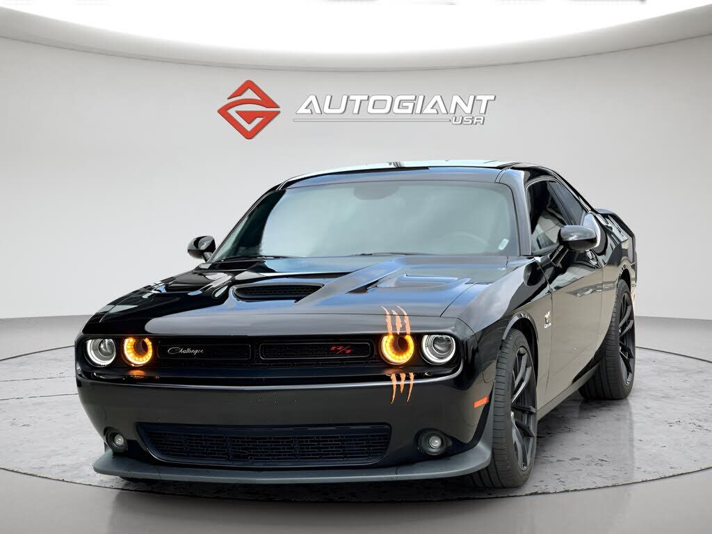 2020 DODGE Challenger