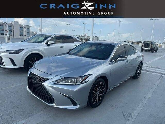 2025 LEXUS ES