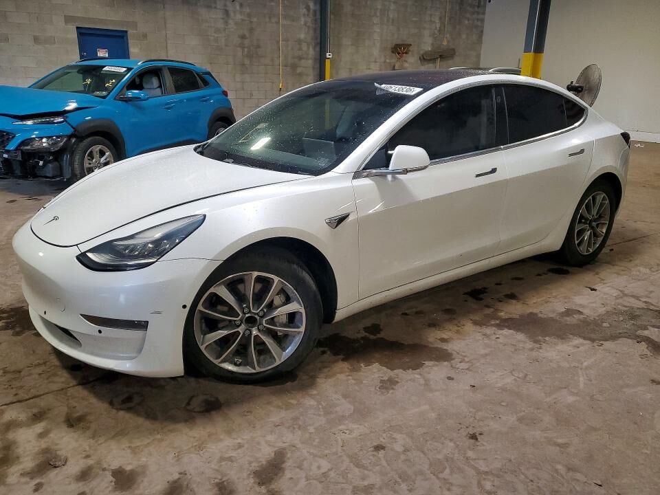 2018 TESLA Model 3
