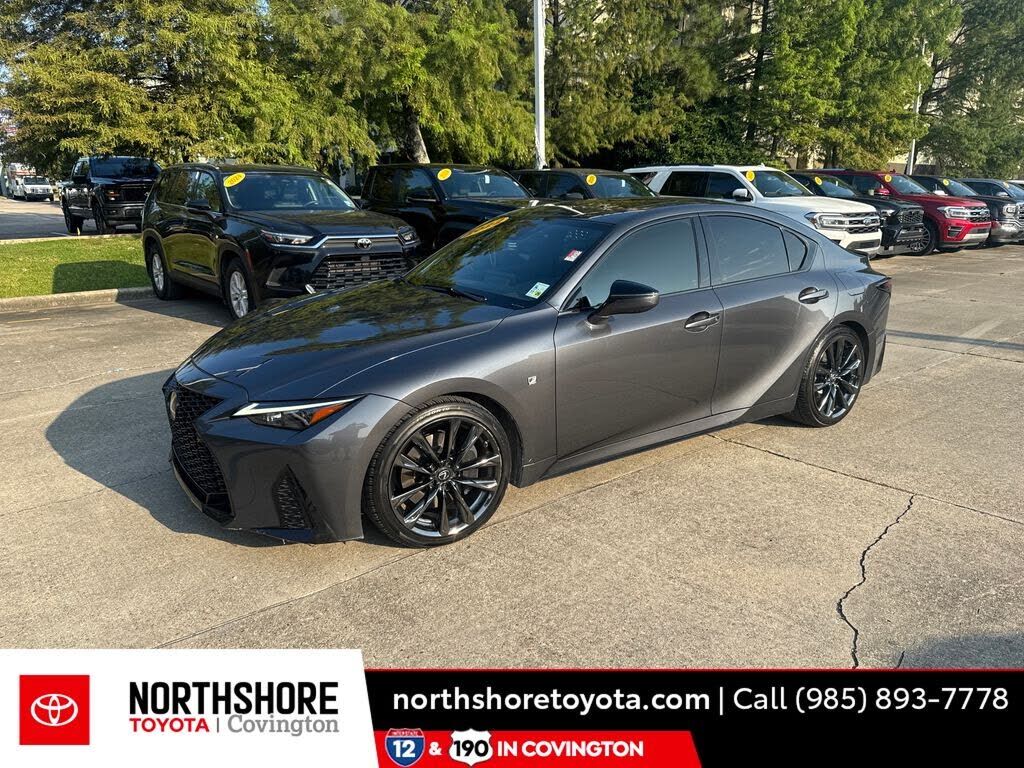 2022 LEXUS IS
