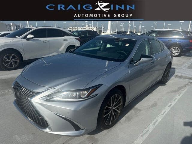 2024 LEXUS ES
