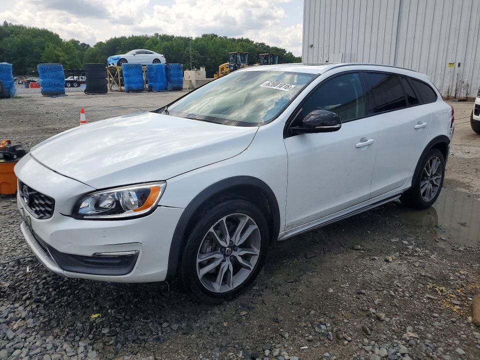 2016 VOLVO V60CC
