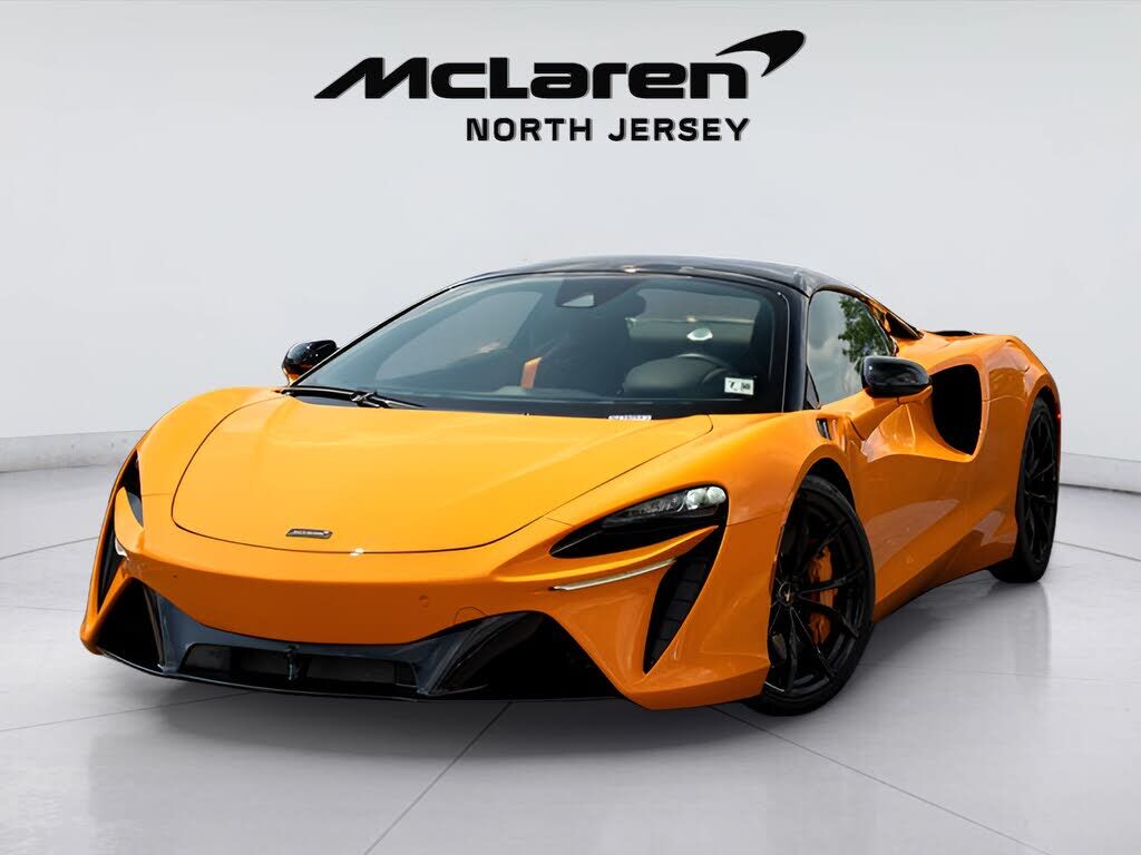 2025 MCLAREN ARTURA