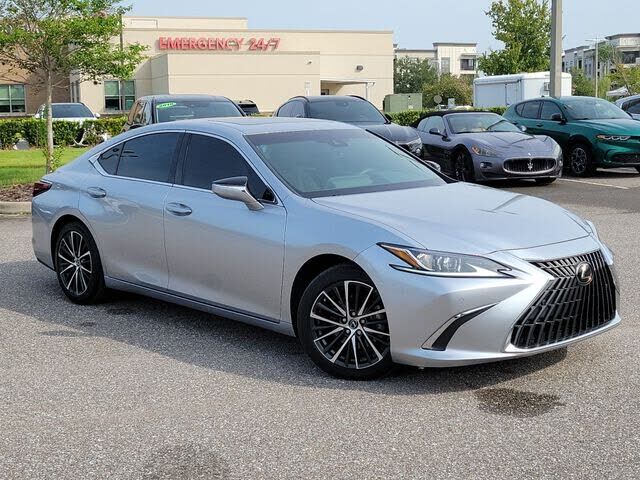 2024 LEXUS ES