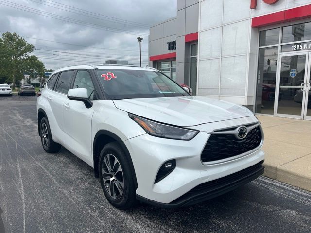 2022 TOYOTA Highlander