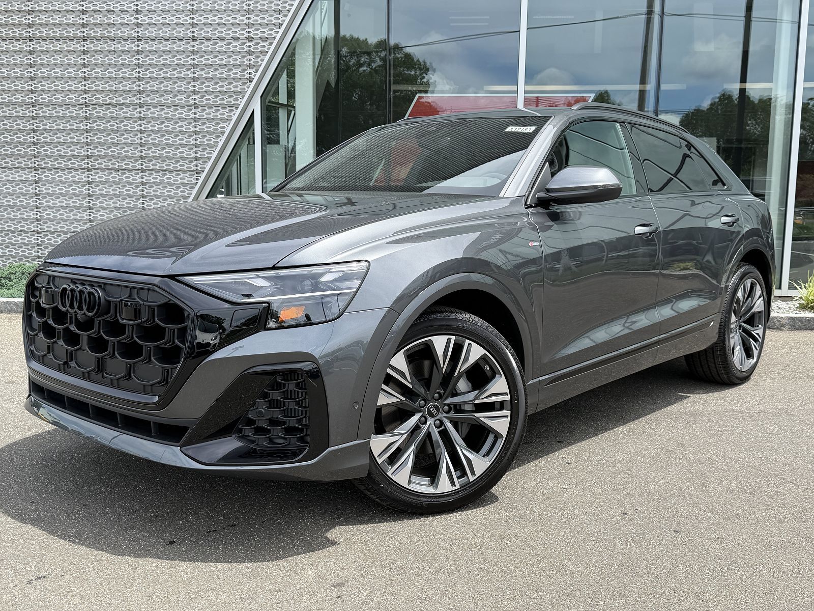 2026 AUDI Q8