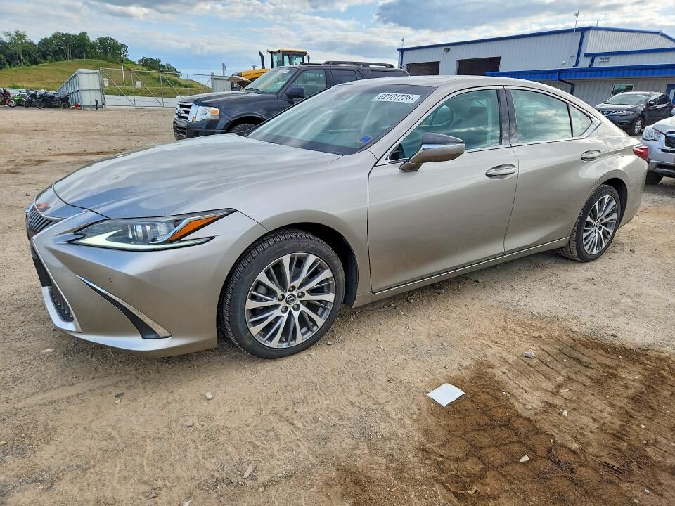 2019 LEXUS ES