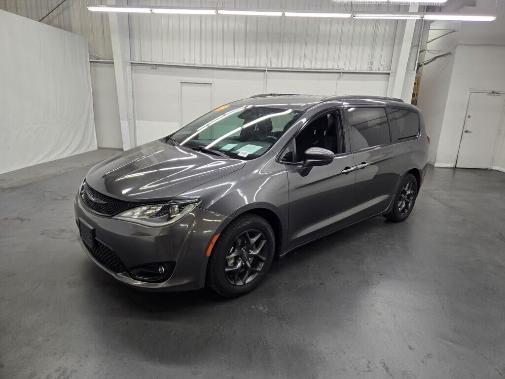 2019 CHRYSLER Pacifica