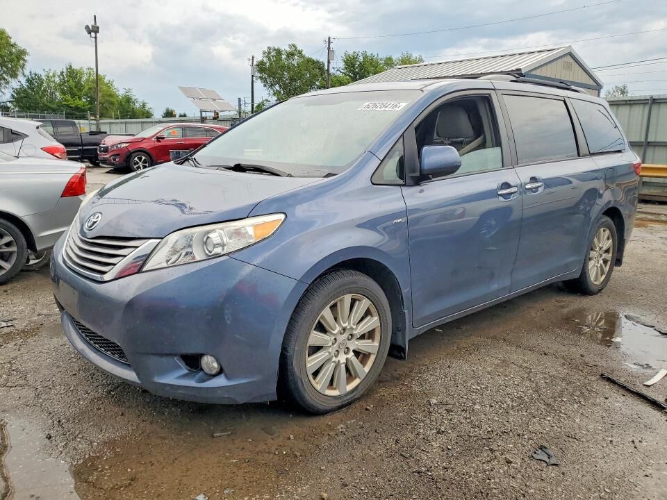 2017 TOYOTA Sienna