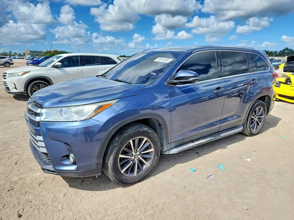 2019 TOYOTA Highlander