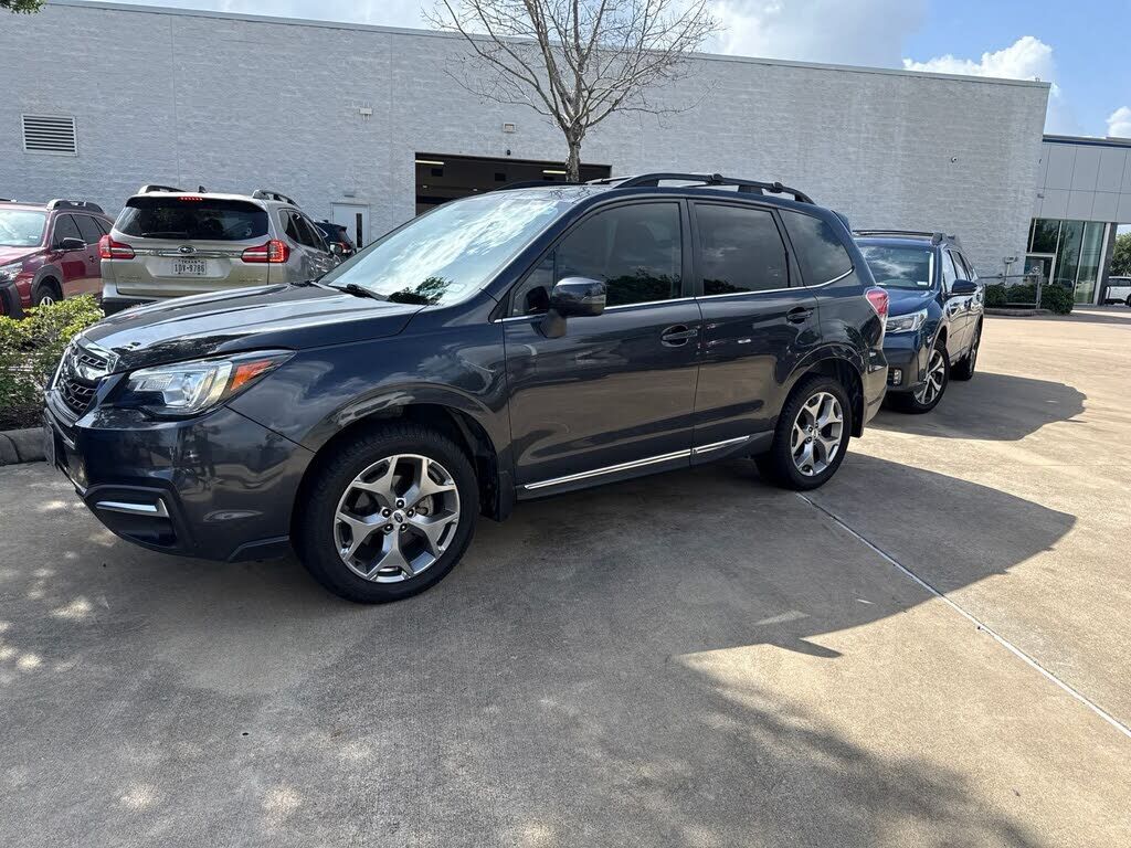 2017 SUBARU Forester