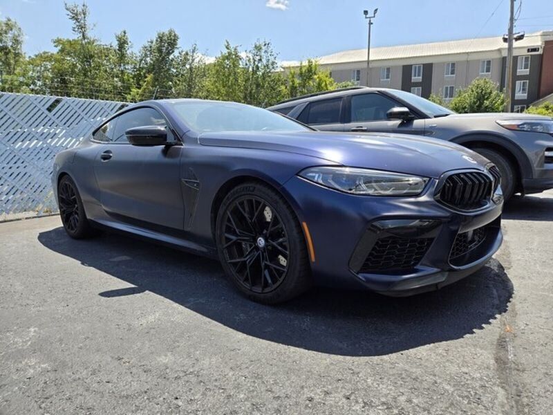 2023 BMW M8