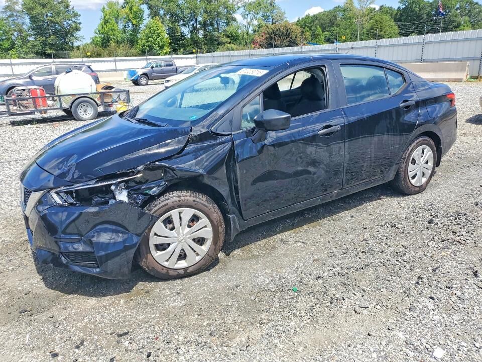 2020 NISSAN Versa