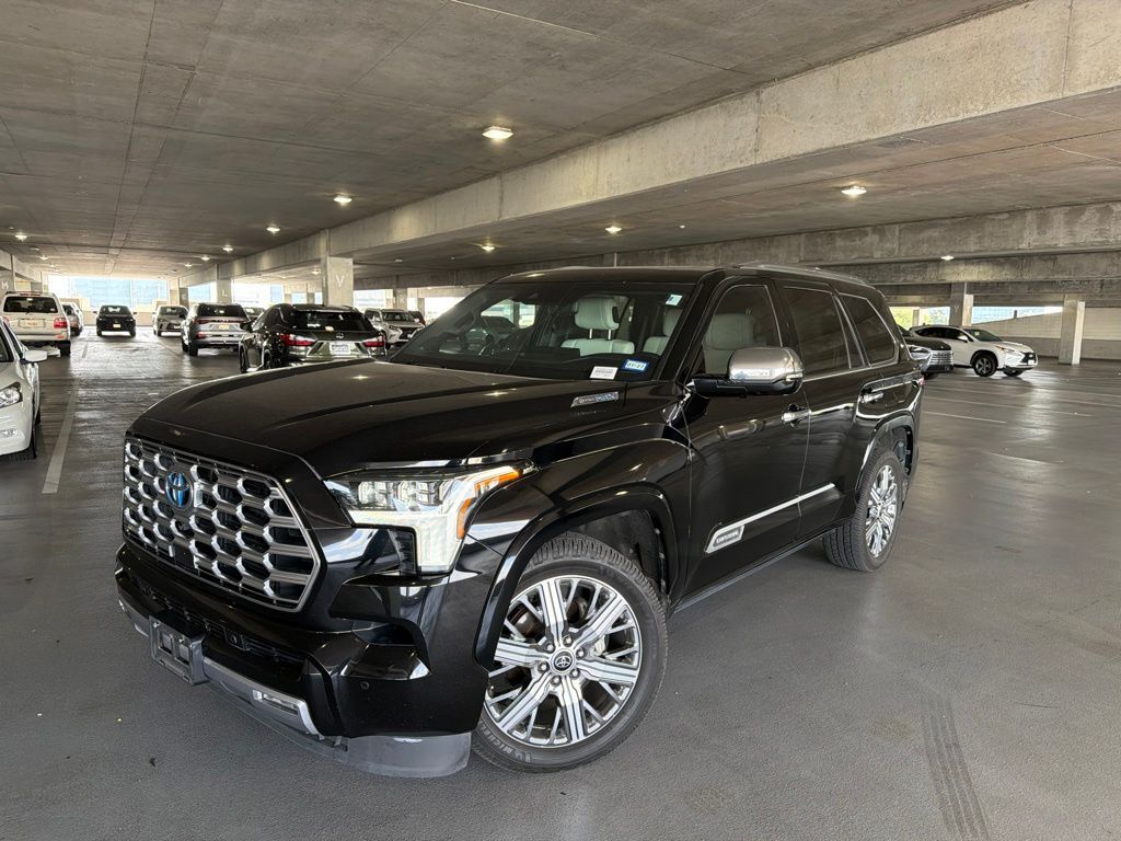 2024 TOYOTA Sequoia