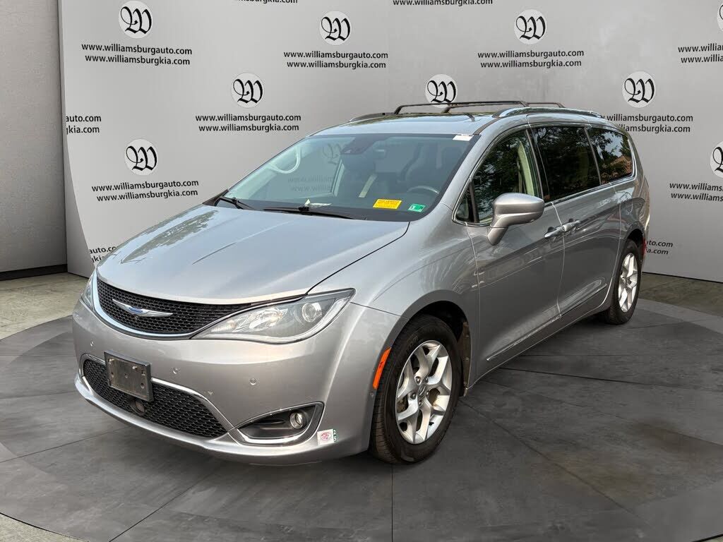 2019 CHRYSLER Pacifica