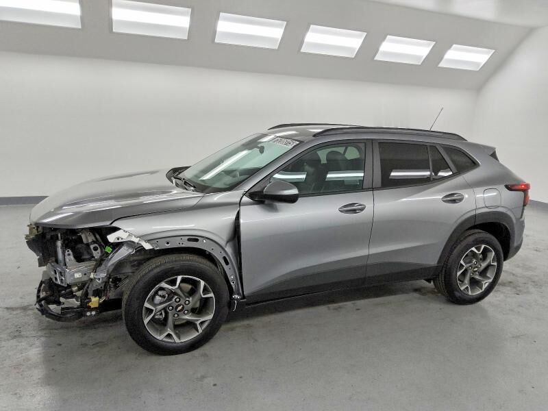 2025 CHEVROLET Trax