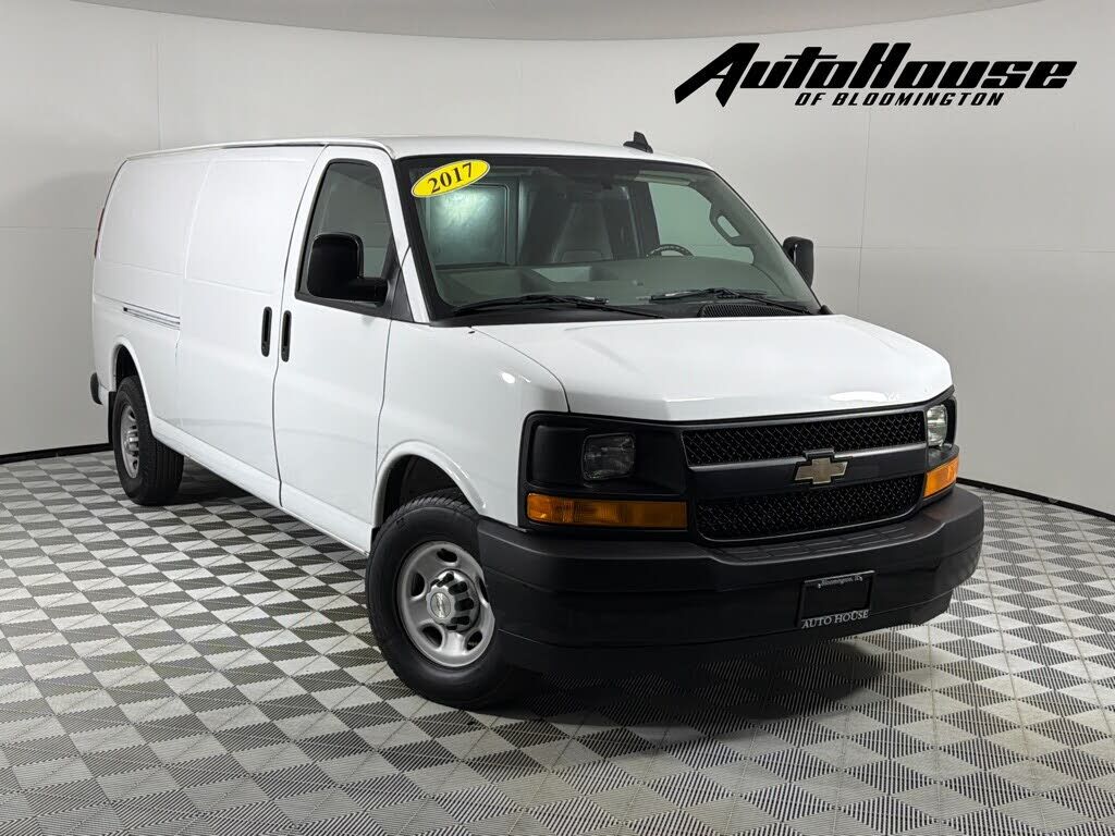 2017 CHEVROLET Express