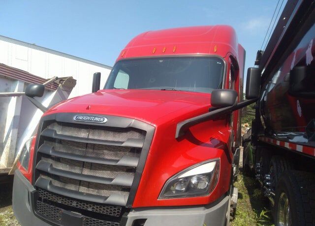 2019 FREIGHTLINER New Cascadia 126" Sleepercab