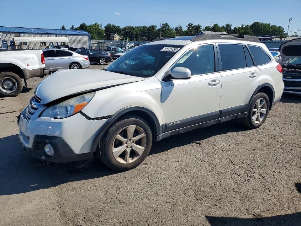 2013 SUBARU Outback