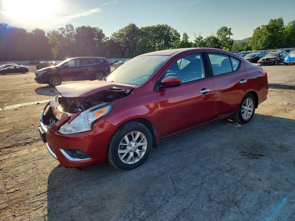 2017 NISSAN Versa