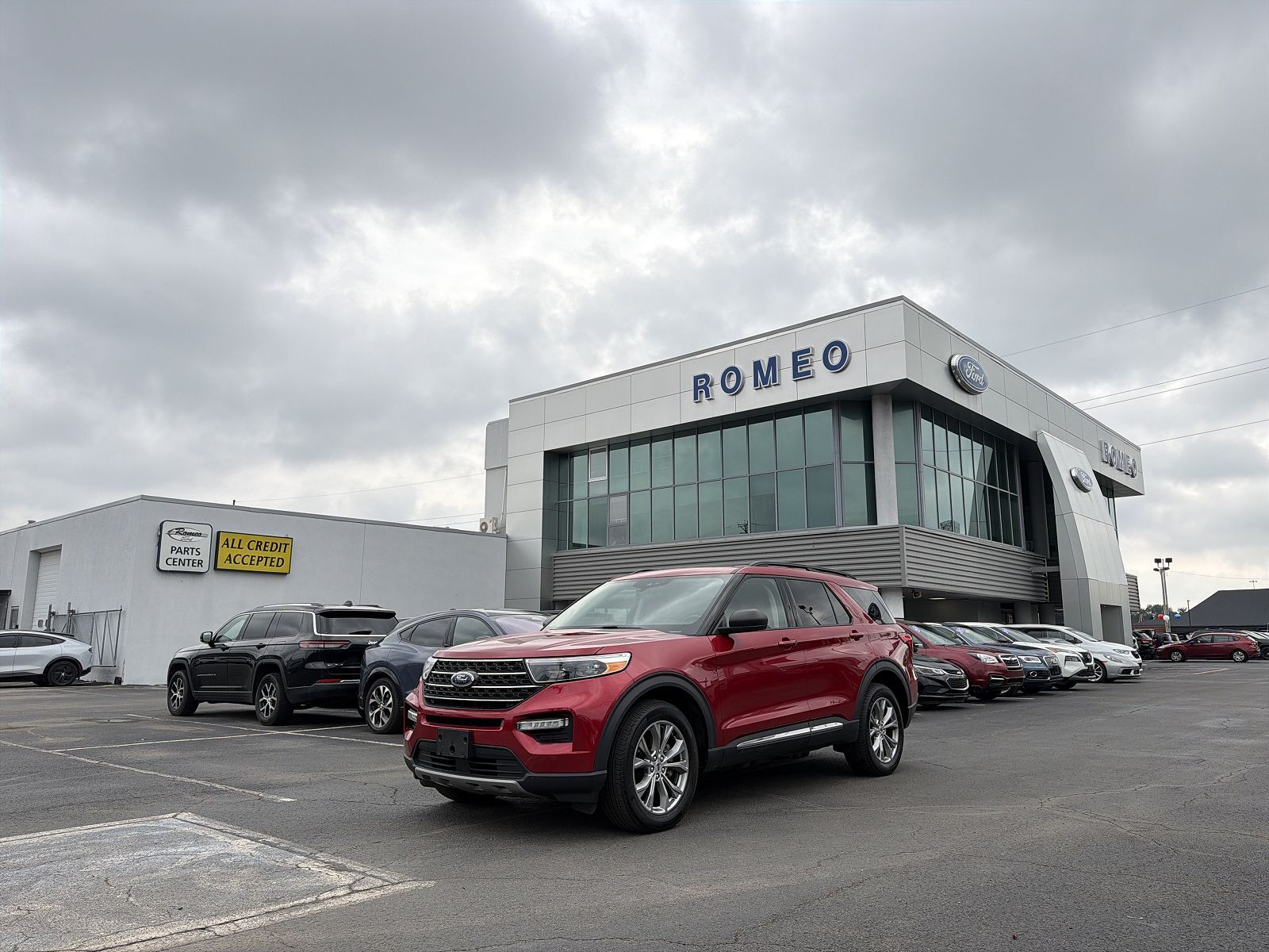 2023 FORD Explorer
