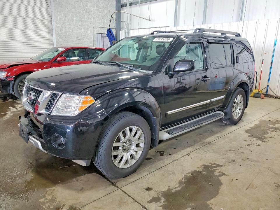 2010 NISSAN Pathfinder