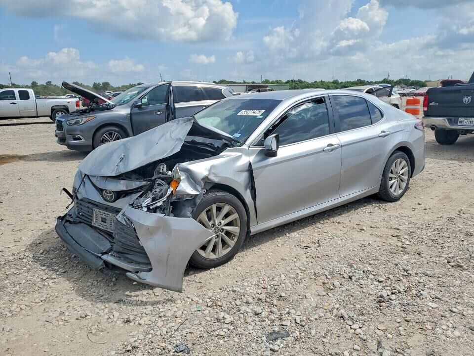 2024 TOYOTA Camry