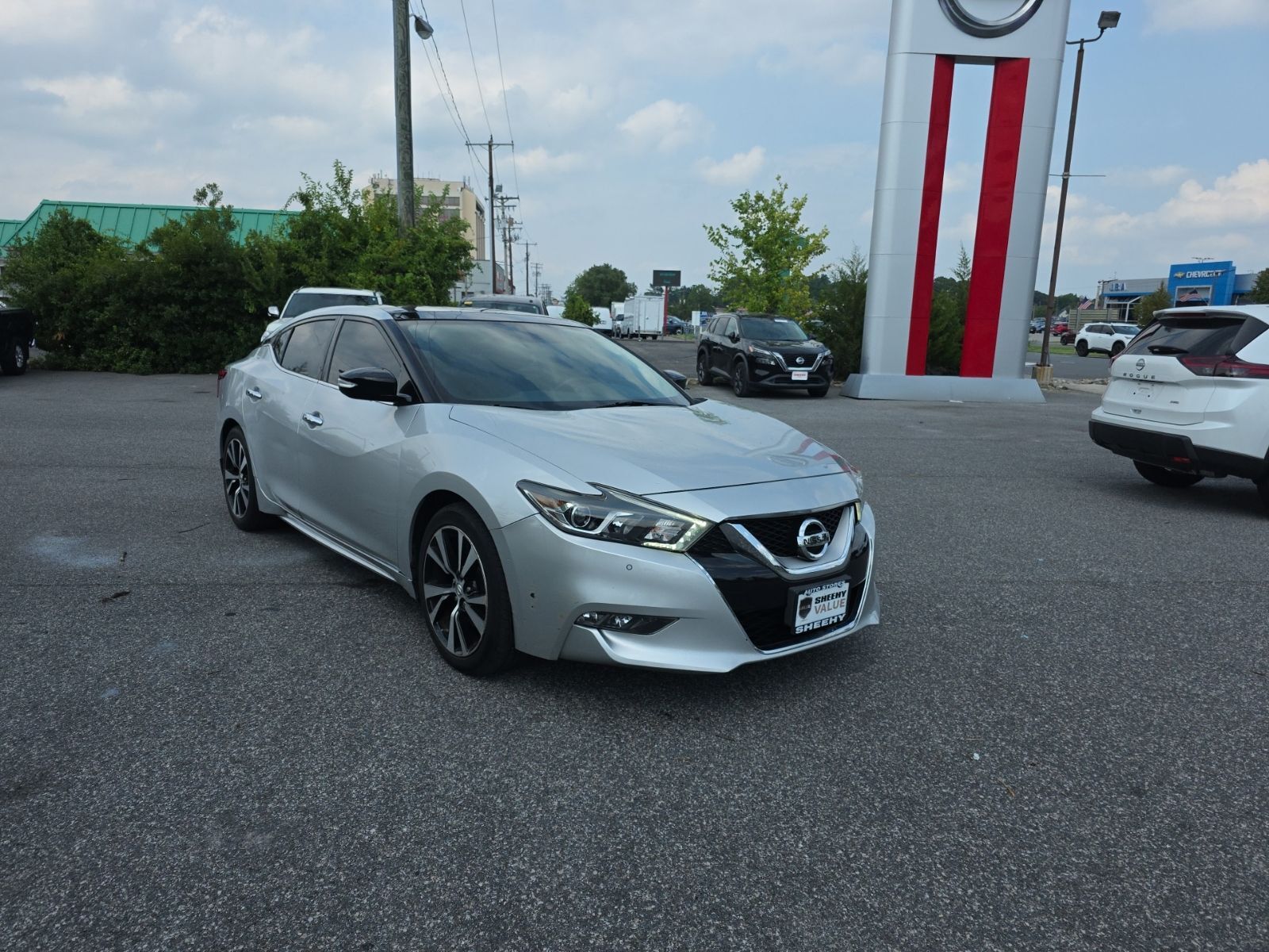 2017 NISSAN Maxima