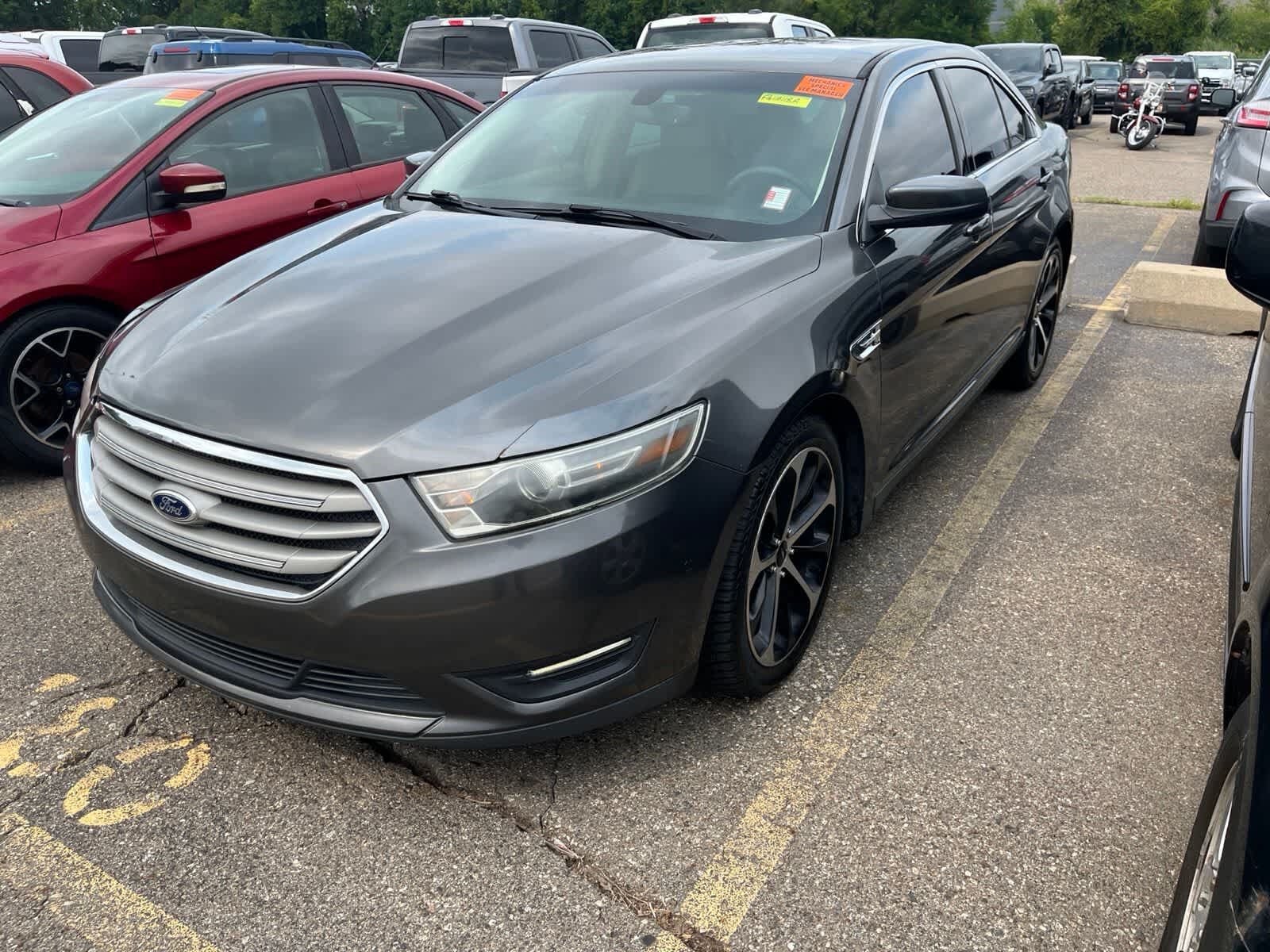2015 FORD Taurus