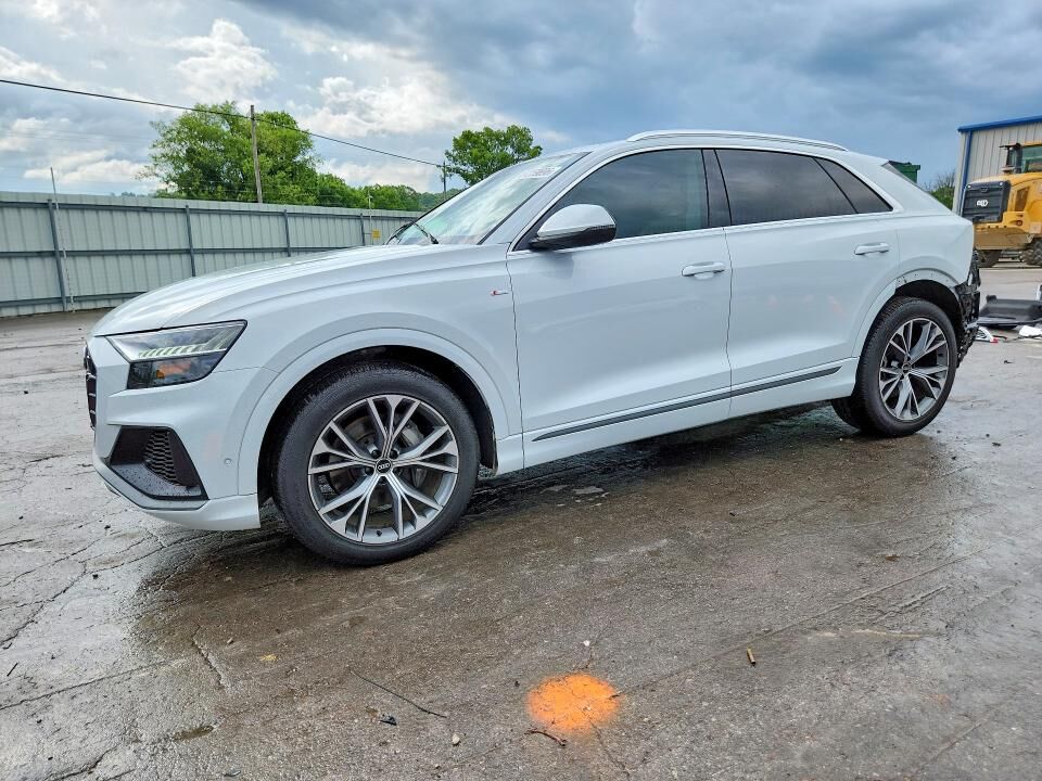 2021 AUDI Q8