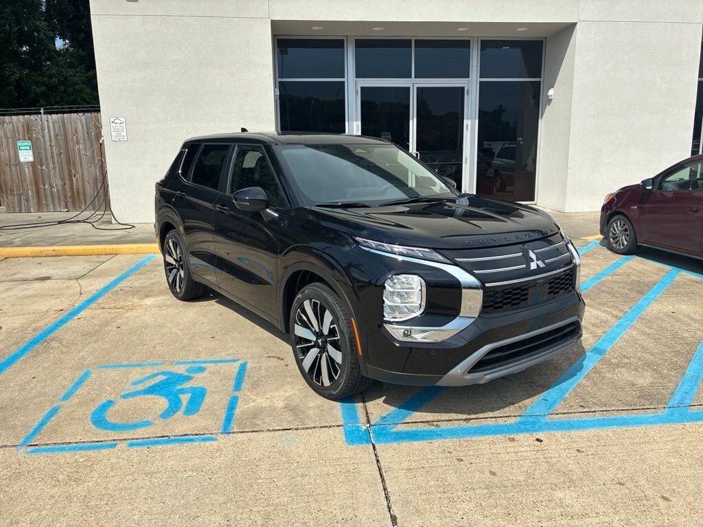 2026 MITSUBISHI Outlander
