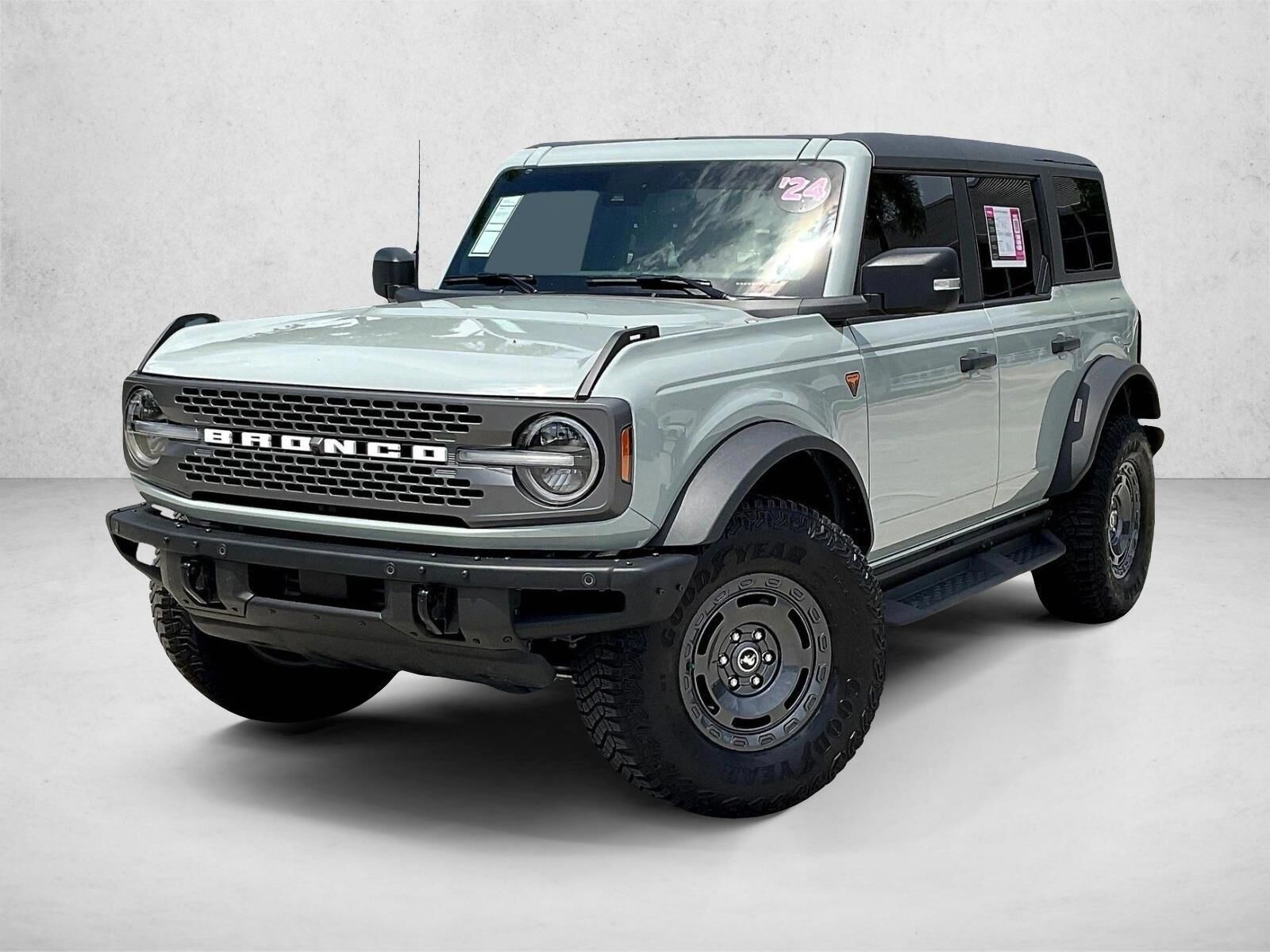 2024 FORD Bronco