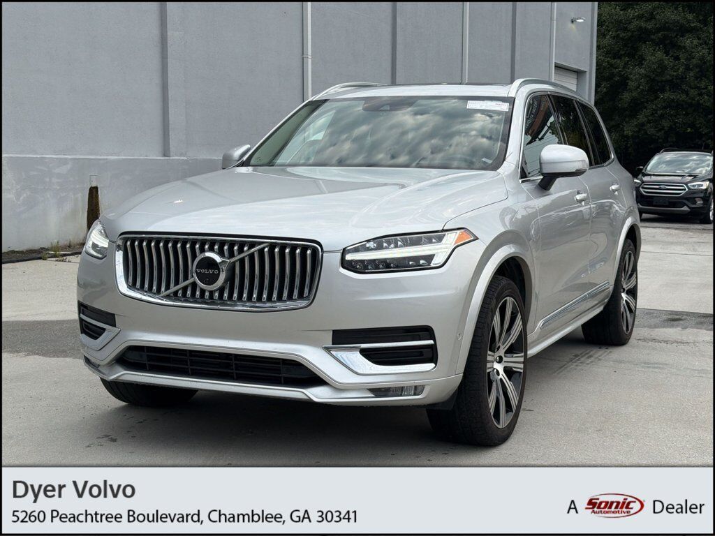 2022 VOLVO XC90