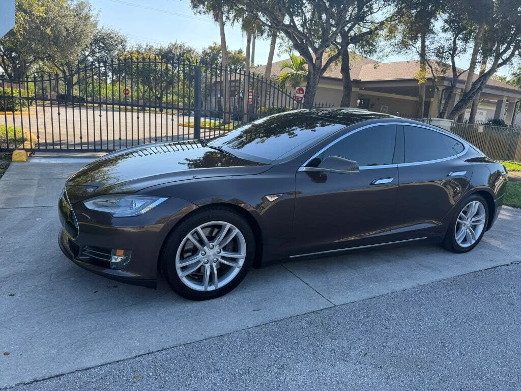 2013 TESLA Model S
