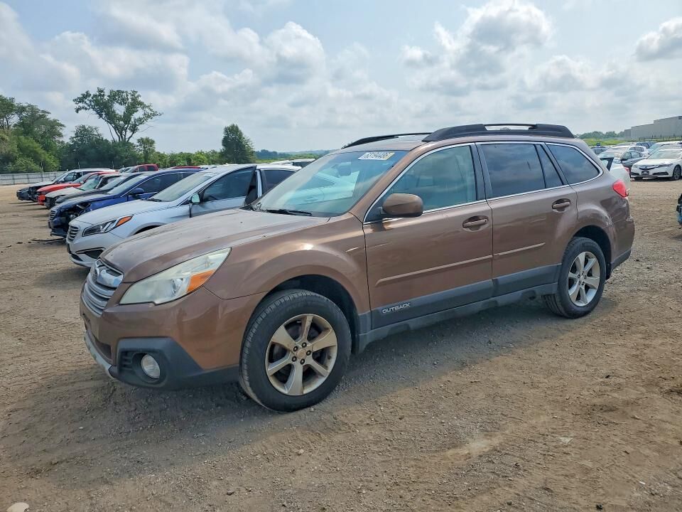 2013 SUBARU Outback