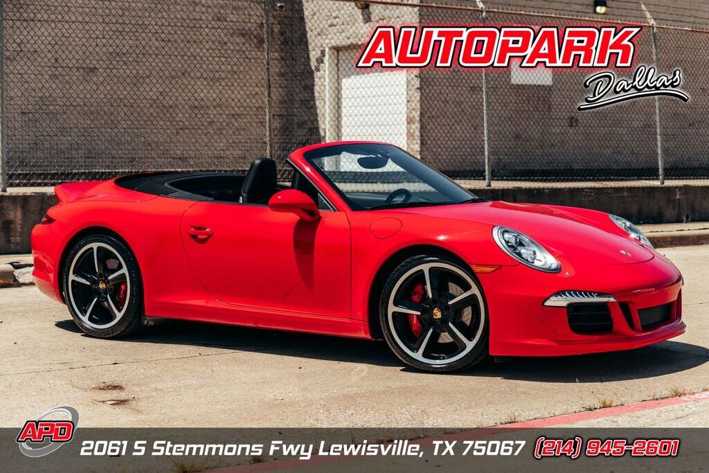 2015 PORSCHE 911