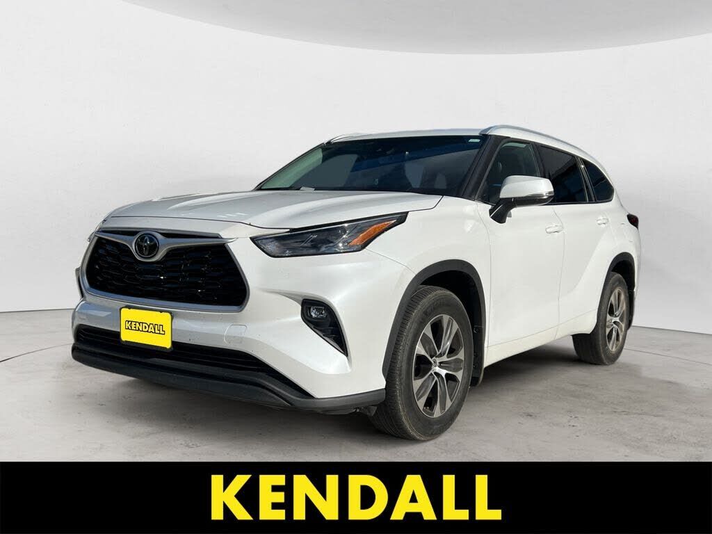 2022 TOYOTA Highlander