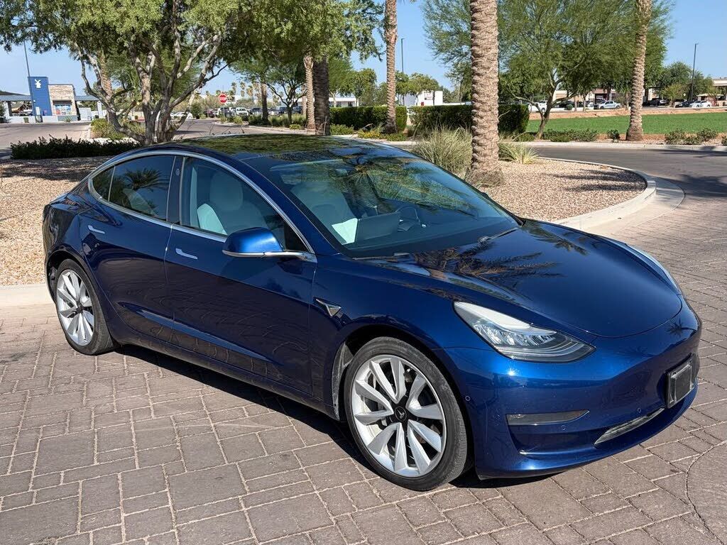 2019 TESLA Model 3