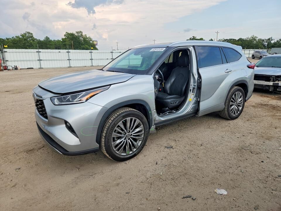 2021 TOYOTA Highlander