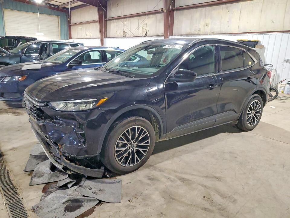 2025 FORD Escape