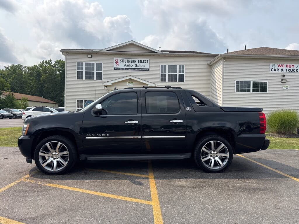 2013 CHEVROLET Avalanche