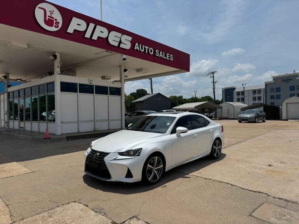 2017 LEXUS IS