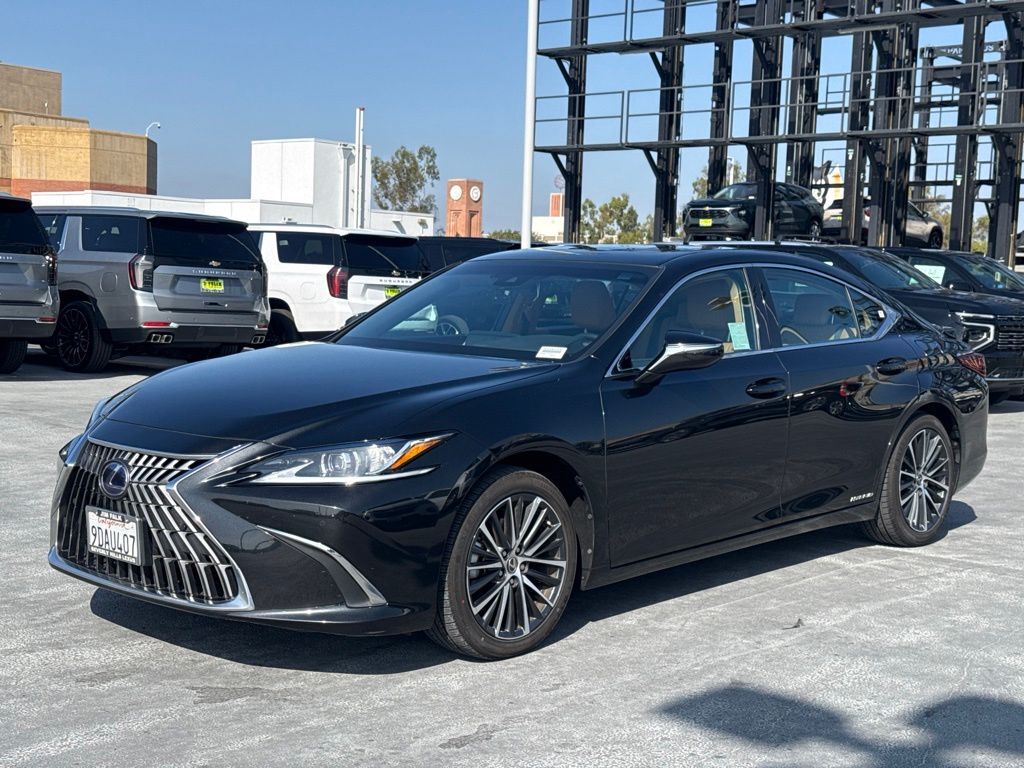 2022 LEXUS ES
